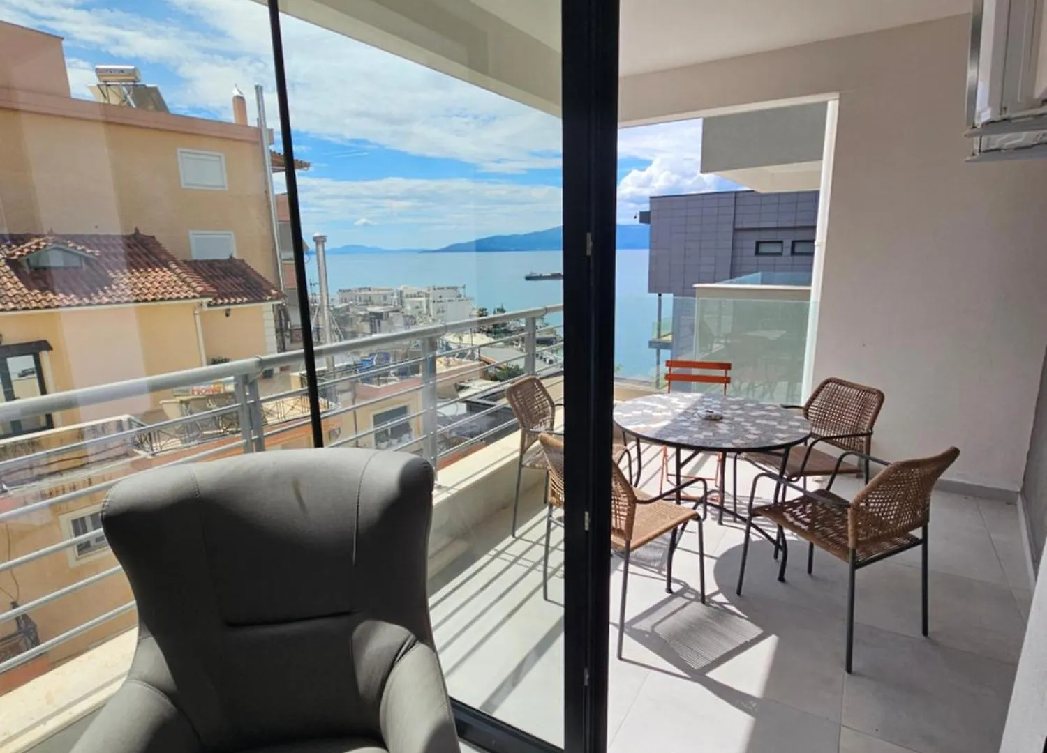 Seaview Apartment In Central Saranda Albania